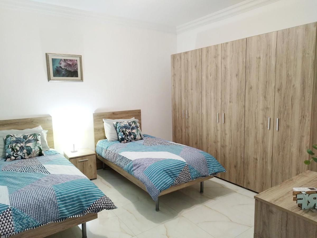 Large And Modern Apartment In The Centre Of Malta Mosta Eksteriør bilde