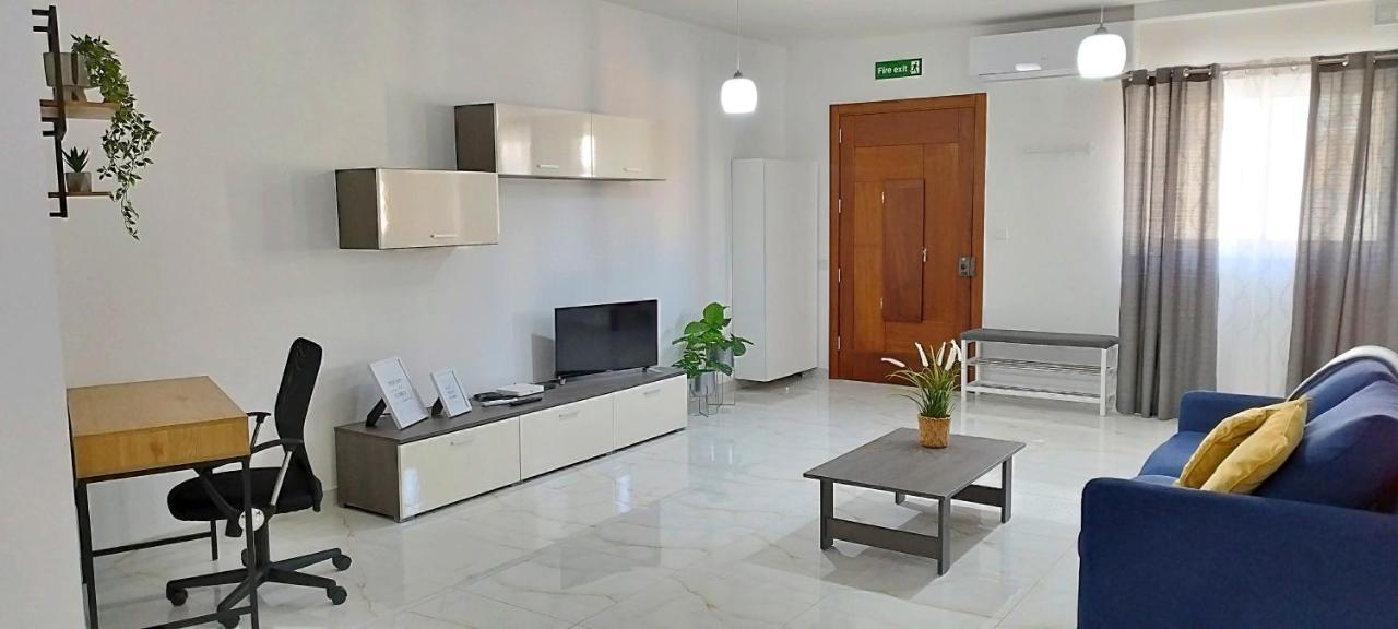 Large And Modern Apartment In The Centre Of Malta Mosta Eksteriør bilde